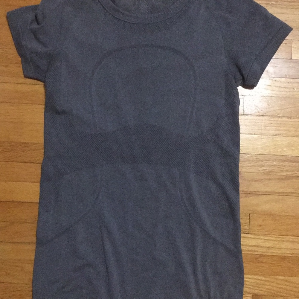 Lululemon swift tee